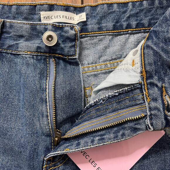 Avec Les Filles Denim High Rise Shorts Distressed Raw Hem Size 27 NEW - Picture 3 of 5